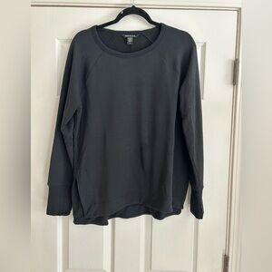 Athleta Coaster Luxe Recover sweatshirt in black size medium